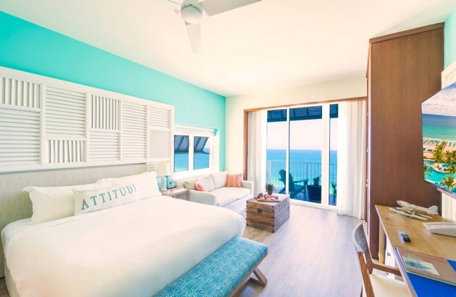 Relaxing Beachside Escape with Outdoor Pool - Close to Oceanwalk Mall