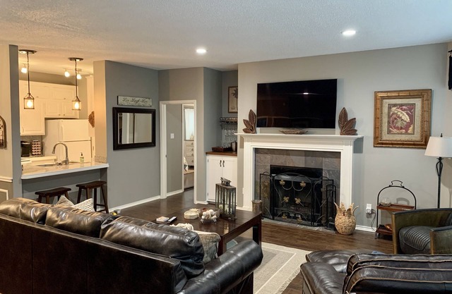 Relaxing & Family-Friendly, lakeside condo w/pool & balcony.