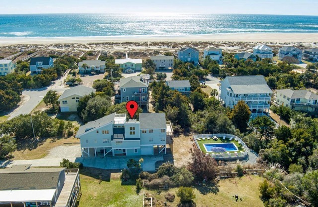Relaxing Family Retreat · Poolside Duplex Near the Beach