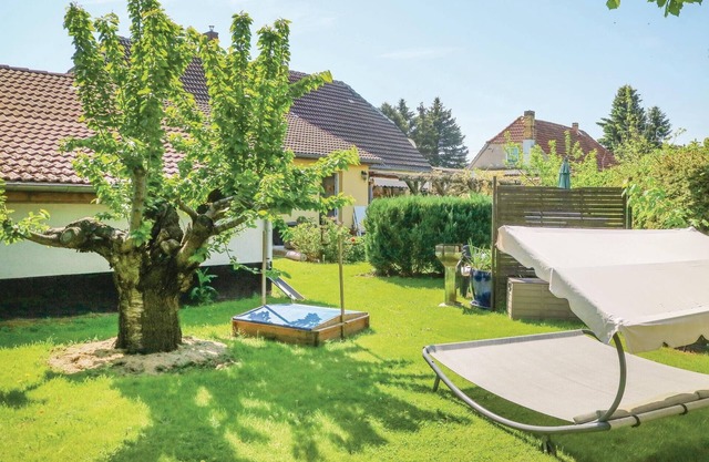 Relaxing in the healthy Baltic Sea air is what the vacation home in Steffenshagen stands for.