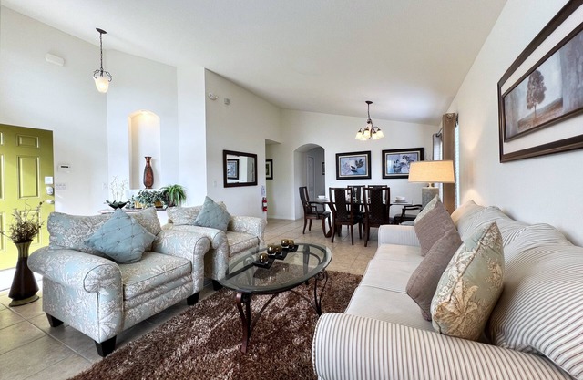 Relaxing Pool Hm with Game Room 4Bed 3Bath