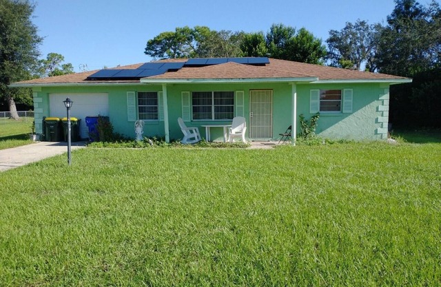 Relaxing, quiet getaway 2-bedroom house in Sebring