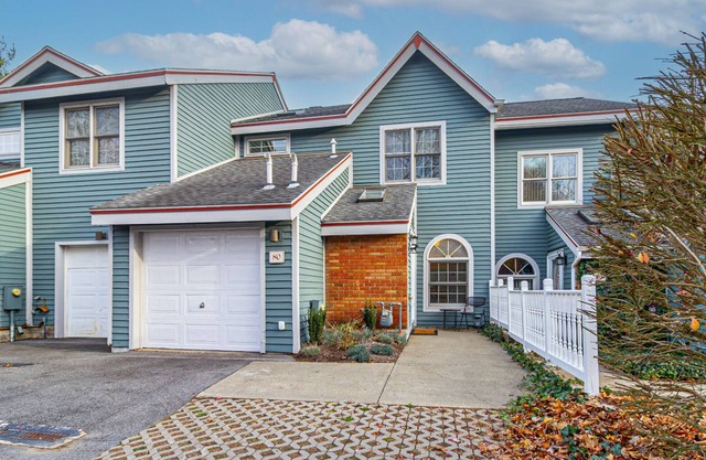 Relaxing Townhome with Resort-Style Amenities