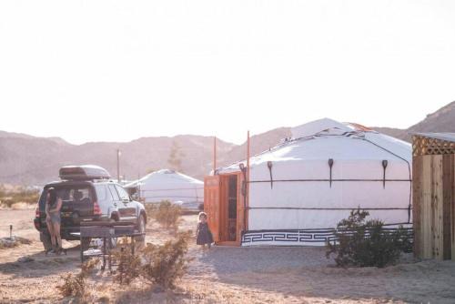 Relaxing Yurt Wonderful for Stargazing near Joshua Tree National Park, California