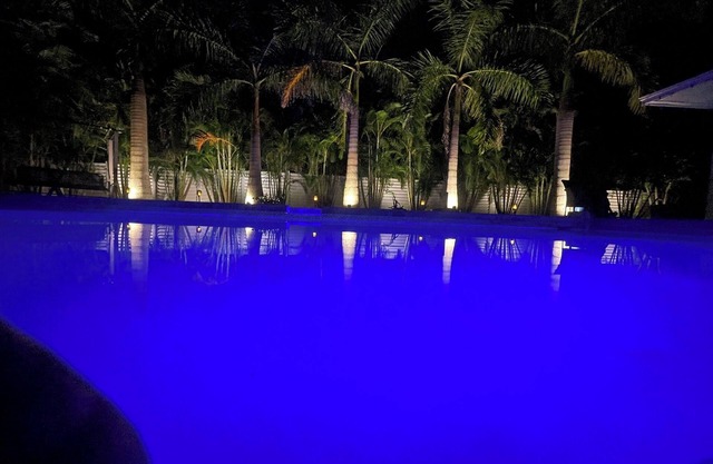 "RELAXMORE IN PARADISE" Sarasota Getaway with Private Pool