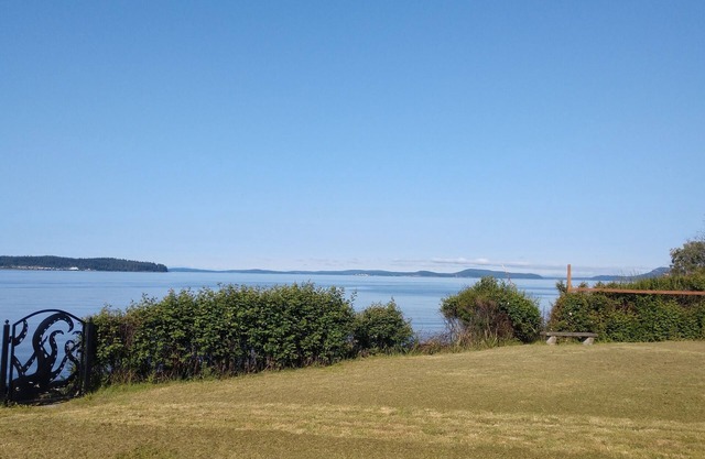 REMARKABLE BEACH LIVING! Loaded with fun!