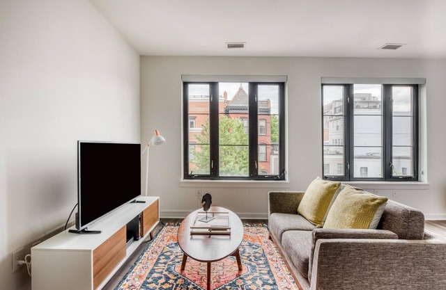 Remarkable Shaw 1BR w/W/D, nr Restaurants & National Park, by Blueground