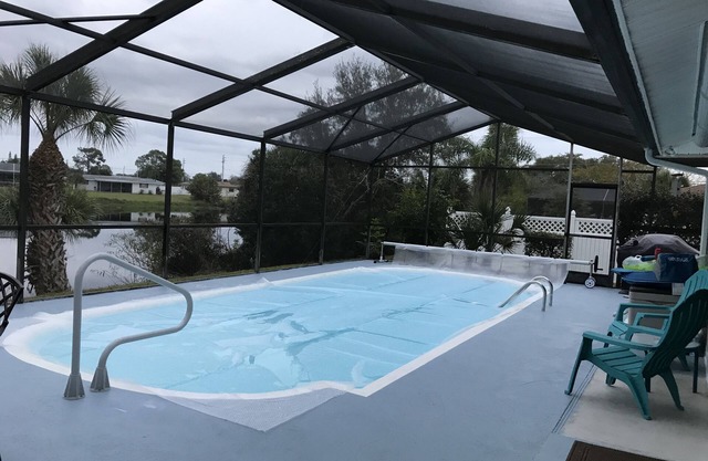 Remodeled Serene Lake Front Heated Pool House-3Bd/2Ba/LR/Kit-1.5 Miles to Beach!