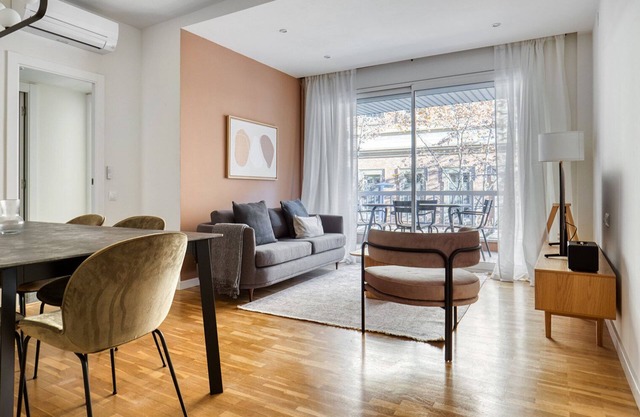Renovated Antiga Esquerra de l'Eixample 3BR w/Balcony, by Blueground