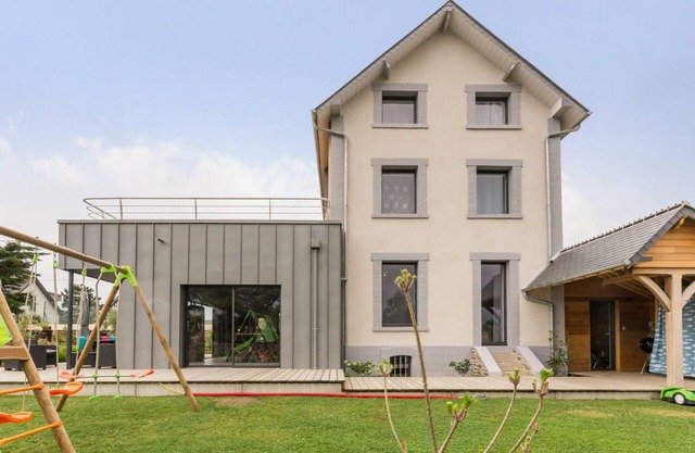 Renovated family villa with garden, terrace and beach access in Barneville-Carteret