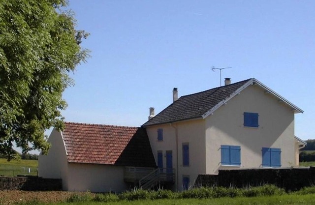 Renovated old mill with enclosed garden in Breurey-lès-Faverney
