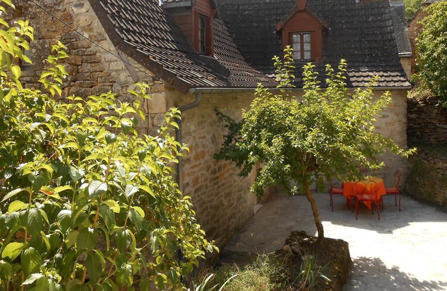 Renovated House in idyllic settings