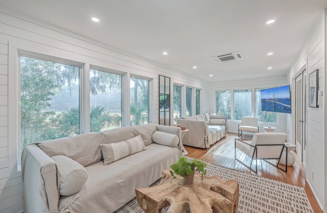 Renovated luxury cottage on Seabrook Island.