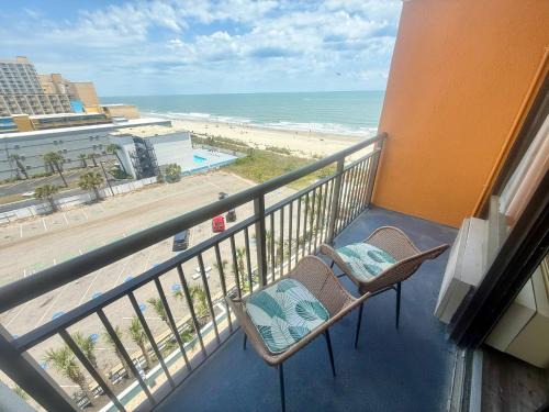 Renovated Oceanview King Unit 8th floor Landmark Resort