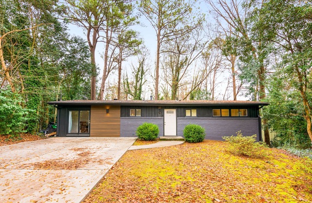 Renovated retreat with large deck, fireplace, & washer/dryer - dog-friendly