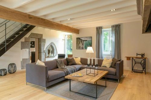 Renoviertes Natursteinhaus In Der Normandie