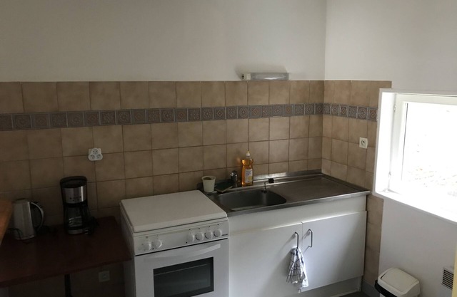 Rent furnished studio 40 m², full center, wifi