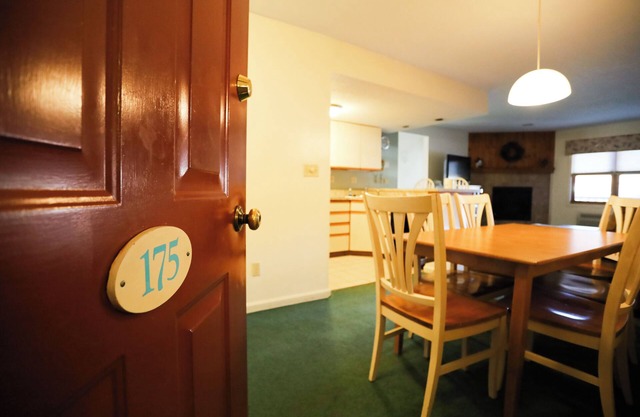 Rent this Deer Park Vacation Condo across from Rec. Center! (DP175A)