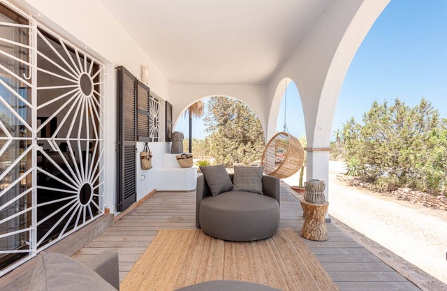 Rent Your Luxury 3 Bedroom Villa, Formentera Villa 1003