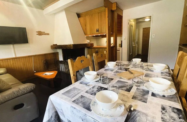 Residence Croix De Verdon - Savoyard apartment in the centre of Méribel