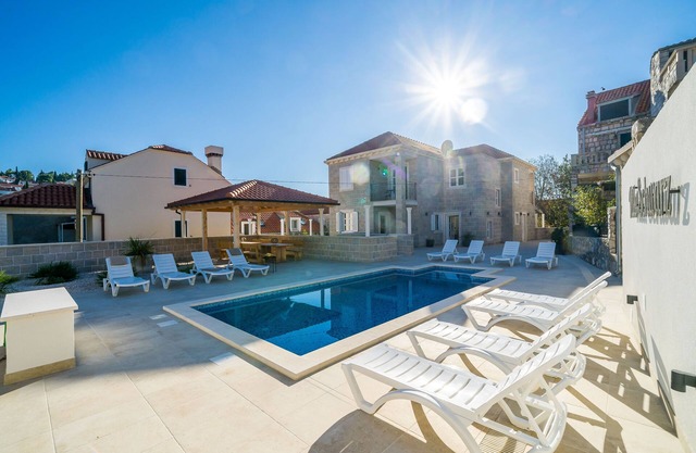 Residence & Pool Villa Schwarz Suites - Standard One Bedroom Apartment