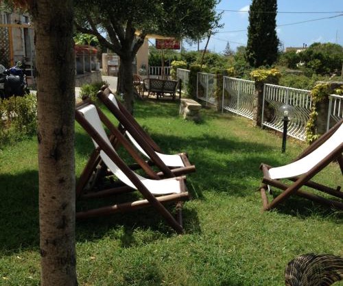 Residenza Casale San Francesco free parking