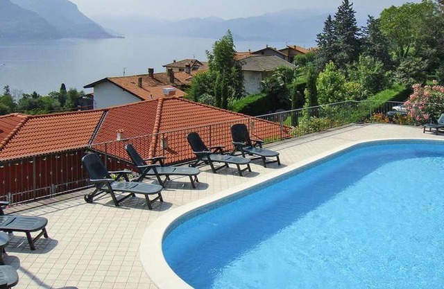 Residenza Romina sleeps 8 with pool- by Italian Apartments