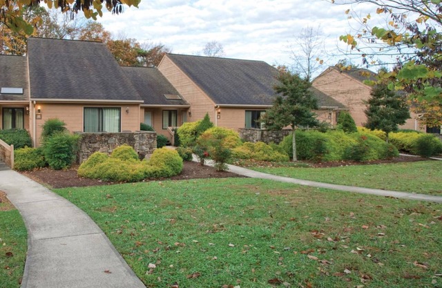 Resort at Fairfield Glade 1br suite, Friday check-in