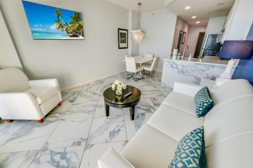Resort condo w pool, hot tub & balcony