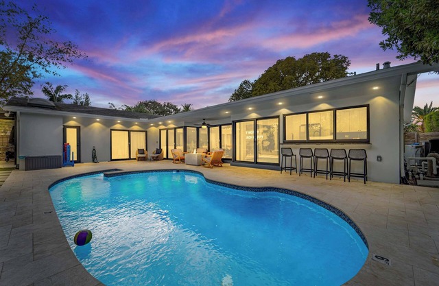 Resort Style Backyard~Heated Pool~Hot Tub~Fire Pit