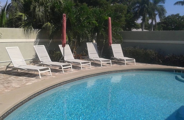 Resort Style Get Away Close To The Beach
