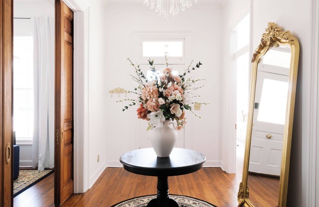 Restored Victorian l 8 Mins to Downtown! Sleeps 12