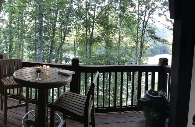 Retreat at Bear Lake - Get-a-way - close to Lake Club!