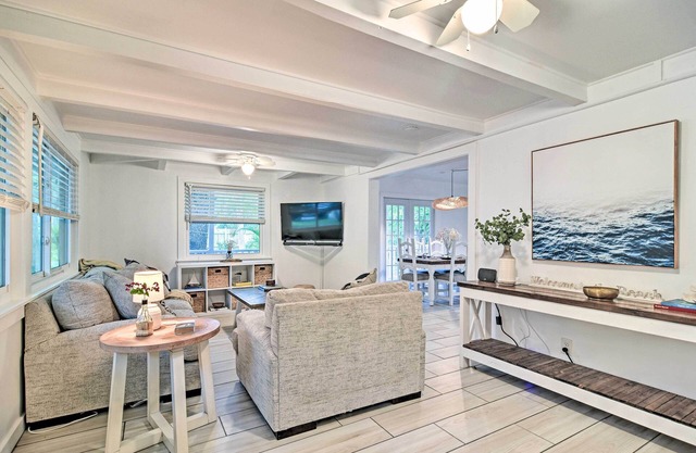 Retreat Half-mile to Beach/siesta Key Village