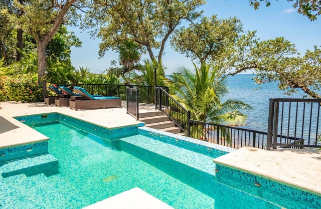 Retreat on the Sea - Serenity House
