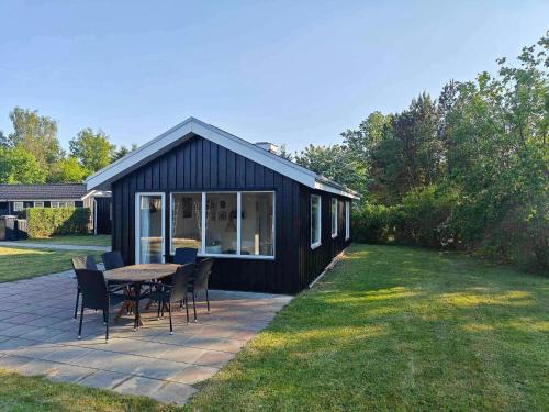 Retro Sommerhus Med Fjordudsigt