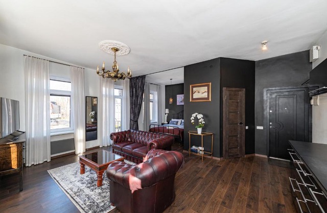 Retro Studio Old Town Apartment by Domvia