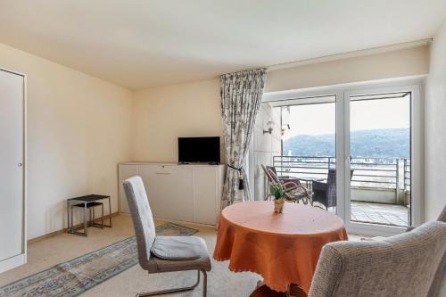 Rheinapartment Dependance 8