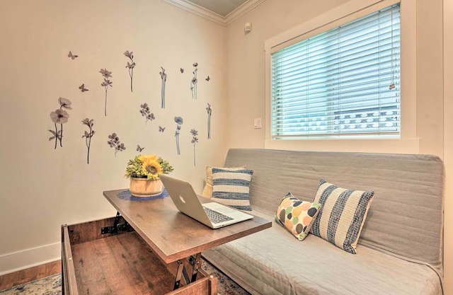 Richmond Apartment - 1/2 Mile to Steveston Harbour