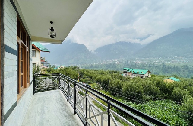 Ride At Hill-Nihal Hotel & Cottage