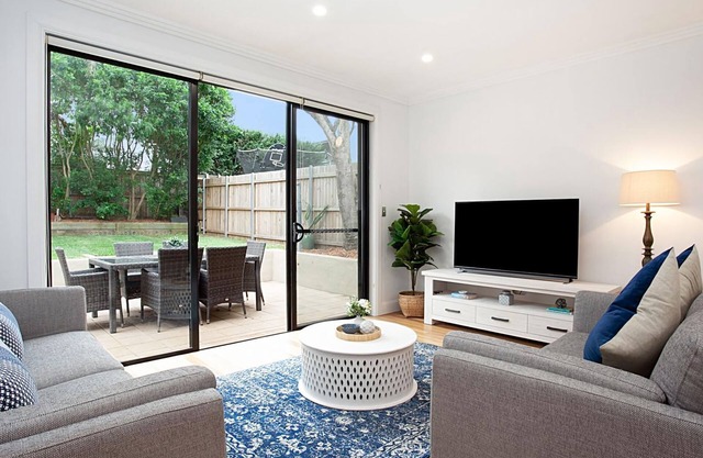 Ripples Beach House is your 3-bedroom home near Clovelly Beach