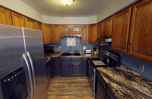 Ritchie’s Apple Place: The Blue Deer Penthouse