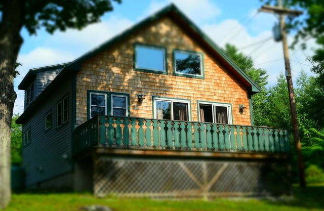 River Ellis Chalet: Cozy Chalet w private Jacuzzi & access to Swimming Pool