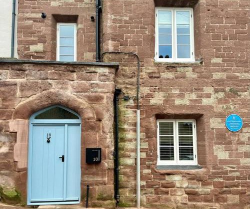 River Lodge - A sophisticated riverside home for 6 in Ross on Wye