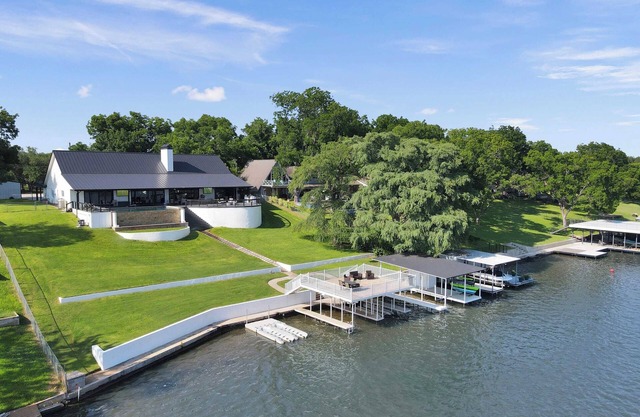 River Oaks Luxury Lakeshore | Concierge Services Available