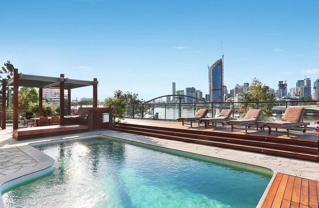 River Plaza Apartments