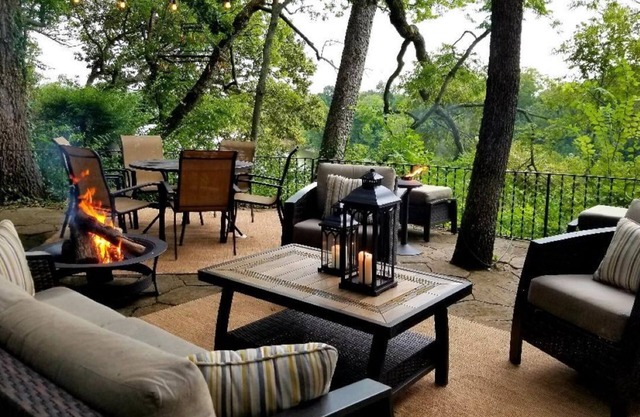 RIVER VIEW, HOT TUB, FIRE PIT, 10 min to Nashville! nPet friendly