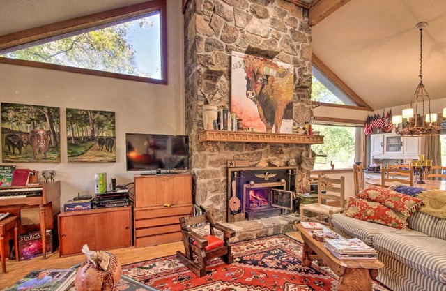 Riverfront Getaway with Treehouse, Fire Pit and Deck!