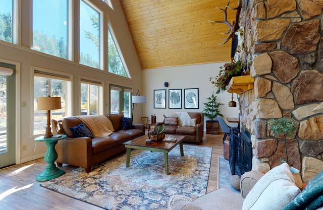 Riverfront Home w/a Private Hot Tub, Gazebo, Deck w/River Views, & Free WiFi