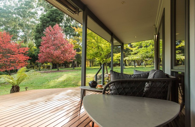 Riverfront Retreat: Hume House Now Available for Your Perfect Getaway!